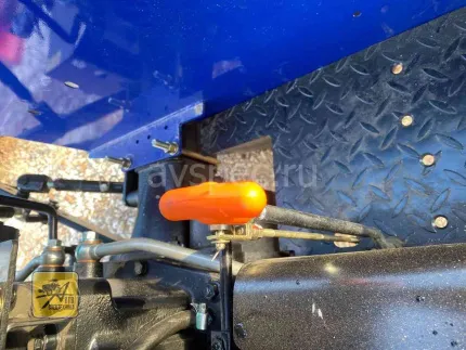 Трактор Lovol TE 244 HT с отвалом