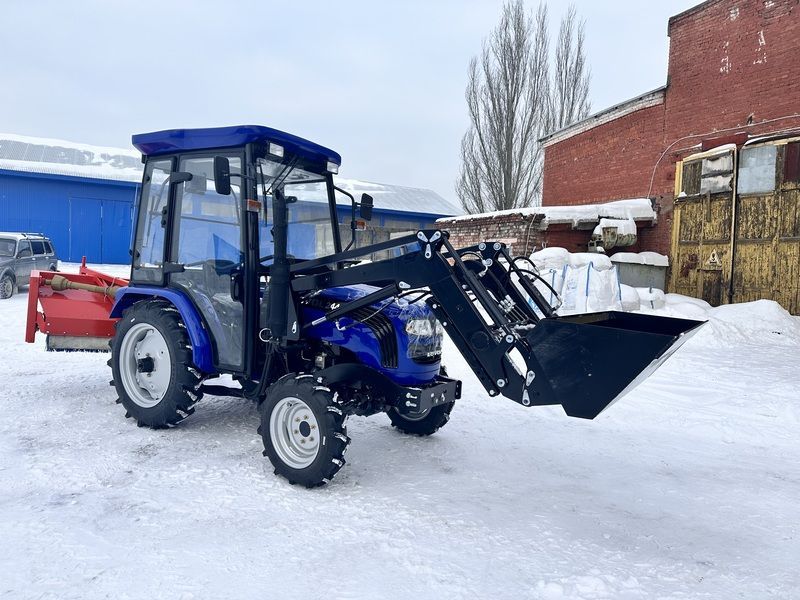 Трактор Lovol TE-244 с кабиной с погрузчиком и щеткой